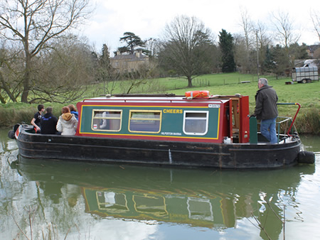 Day boat hire on the Kennet and Avon canal