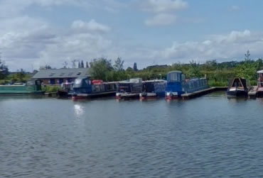 Kings Orchard Marina. A UK Canal Boating Location